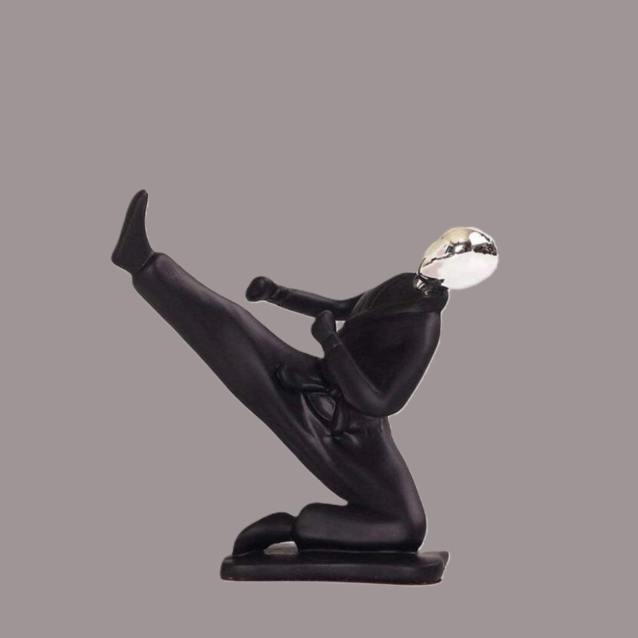 SPORTS FIGURINE - TAEKWONDO ARTIST